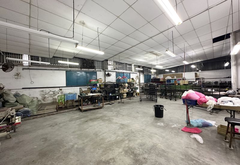 1.5 Storey Factory/Warehouse for sale at Menglembu | Below Market Value