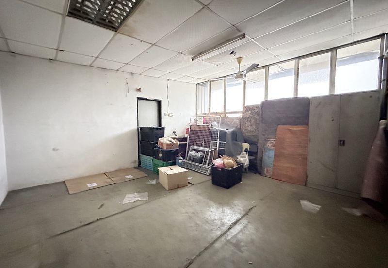 1.5 Storey Factory/Warehouse for sale at Menglembu | Below Market Value