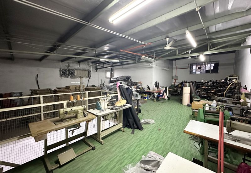 1.5 Storey Factory/Warehouse for sale at Menglembu | Below Market Value