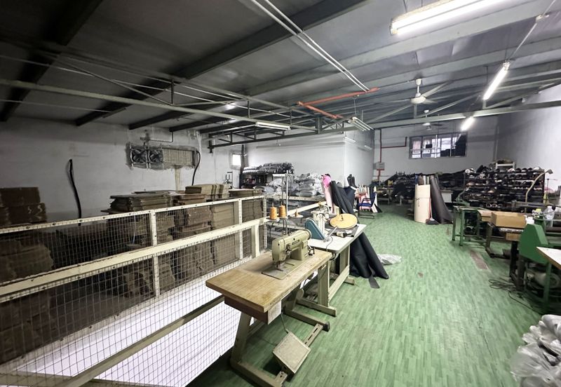 1.5 Storey Factory/Warehouse for sale at Menglembu | Below Market Value