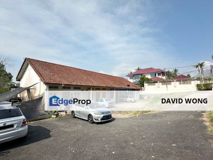Kuala Kangsar Commercial Land Facing Main Road with Houses for Sale, Perak, Kuala Kangsar