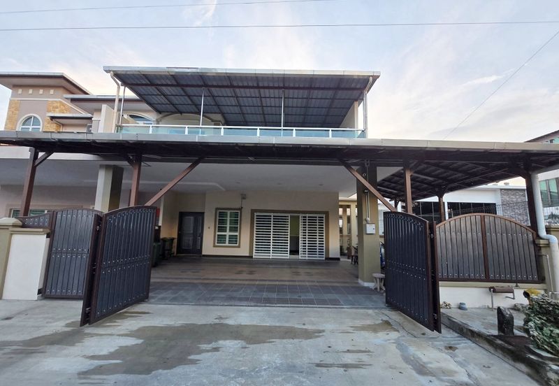 Double Storey Semi Detached House for Sale at Taman Soon Choon. Fully Furnish