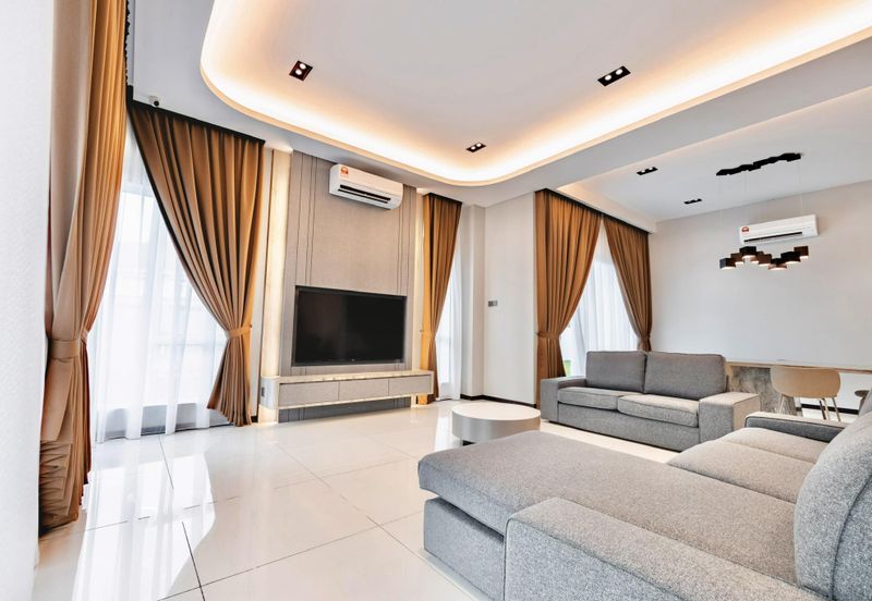 Tigerlane Ipoh 2.5 Storey Semi Detached House for sale. Fully Furnish