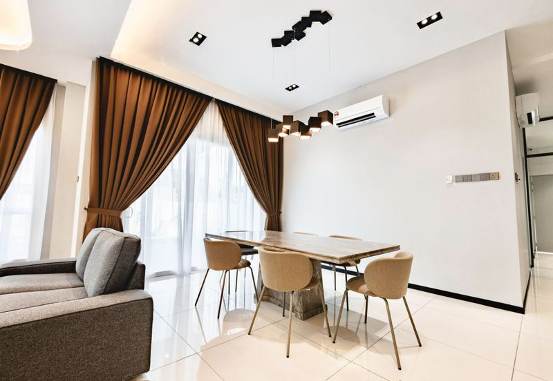 Tigerlane Ipoh 2.5 Storey Semi Detached House for sale. Fully Furnish