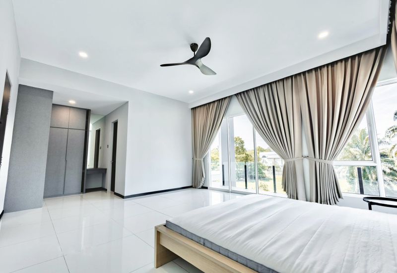 Tigerlane Ipoh 2.5 Storey Semi Detached House for sale. Fully Furnish