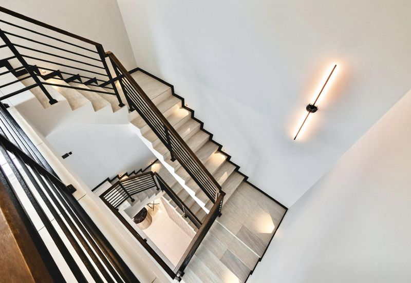 Tigerlane Ipoh 2.5 Storey Semi Detached House for sale. Fully Furnish