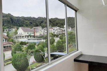 Royal Lily Apartment