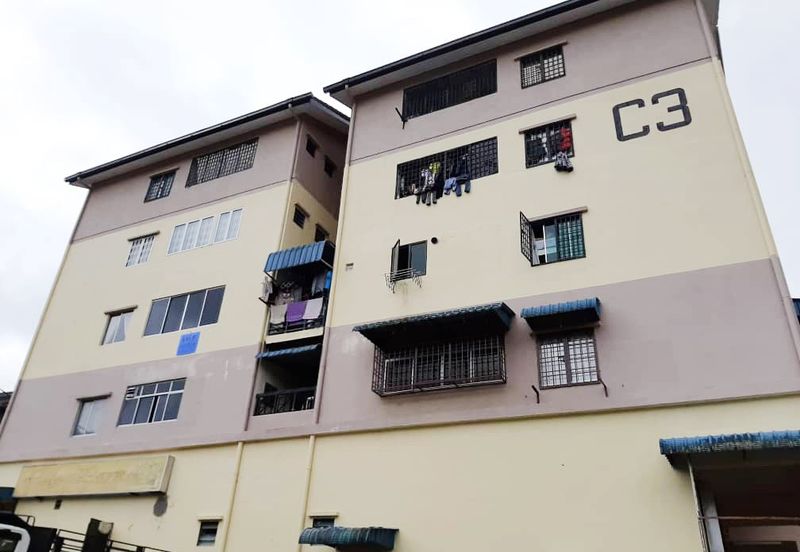 Royal Lily Apartment