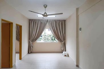 Royal Lily Apartment