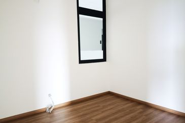 THE COVE HILLSIDE RESIDENCE