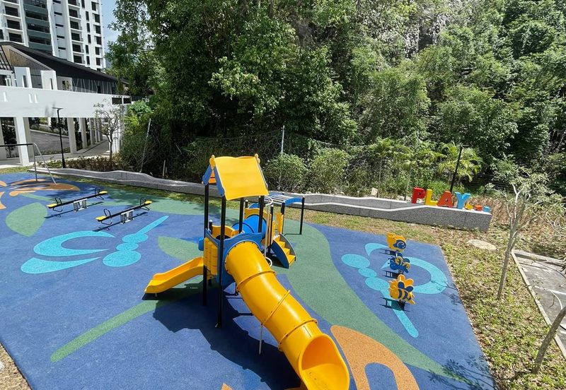 THE COVE HILLSIDE RESIDENCE