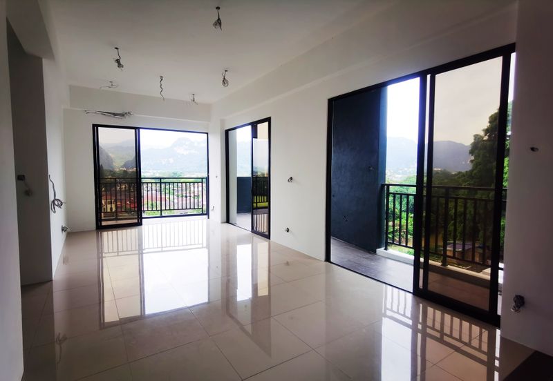 THE COVE HILLSIDE RESIDENCE