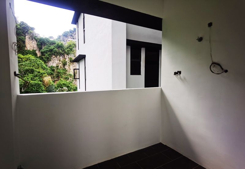 THE COVE HILLSIDE RESIDENCE