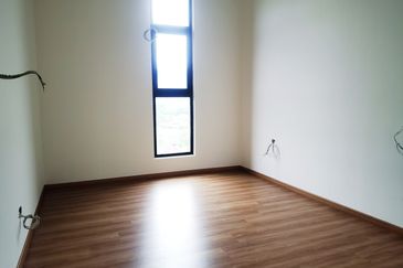 THE COVE HILLSIDE RESIDENCE