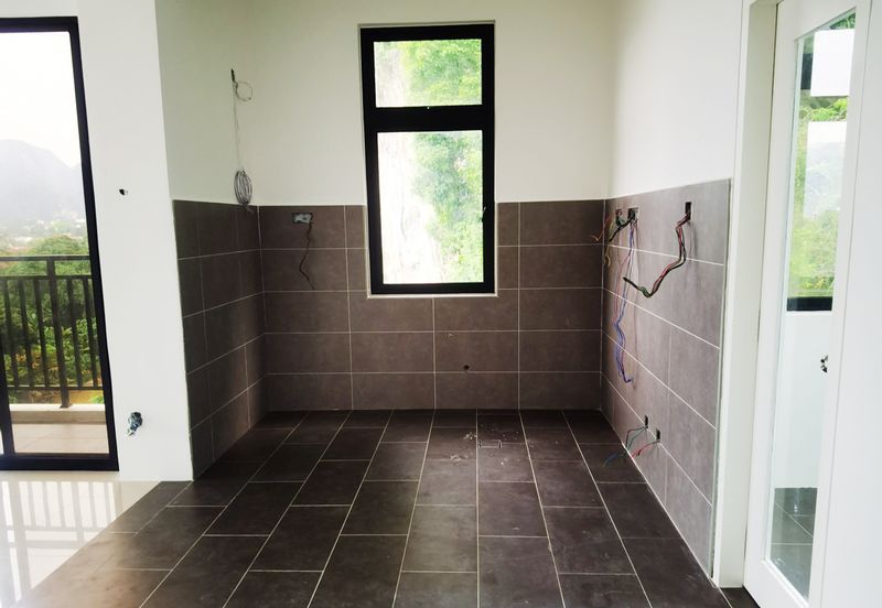 THE COVE HILLSIDE RESIDENCE