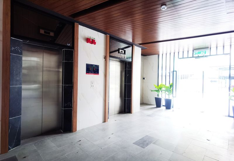 THE COVE HILLSIDE RESIDENCE