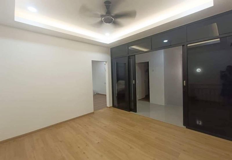 THE COVE HILLSIDE RESIDENCE