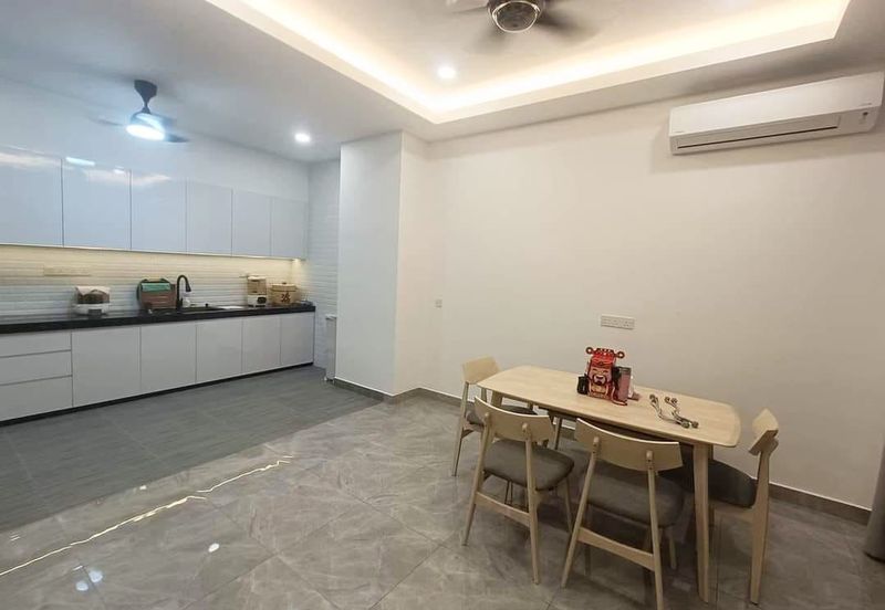 THE COVE HILLSIDE RESIDENCE