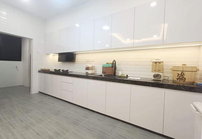 THE COVE HILLSIDE RESIDENCE