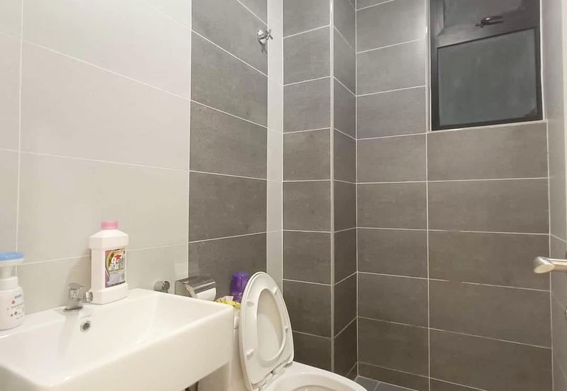 THE COVE HILLSIDE RESIDENCE