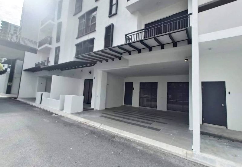 THE COVE HILLSIDE RESIDENCE