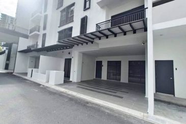 THE COVE HILLSIDE RESIDENCE