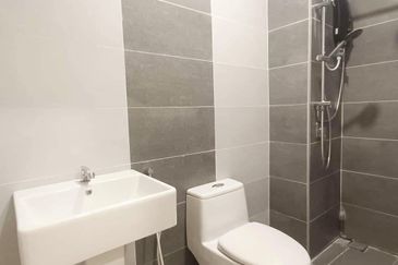 THE COVE HILLSIDE RESIDENCE