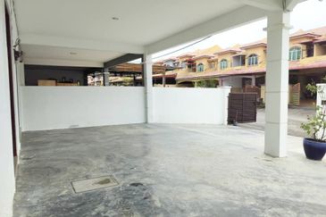 Taman Puncak Bougainvillea, Kuala Kangsar | Double Storey Corner House for Sale | Renovated 
