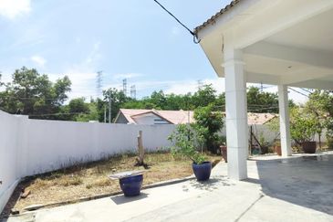 Taman Puncak Bougainvillea, Kuala Kangsar | Double Storey Corner House for Sale | Renovated 