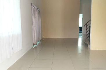 Taman Puncak Bougainvillea, Kuala Kangsar | Double Storey Corner House for Sale | Renovated 
