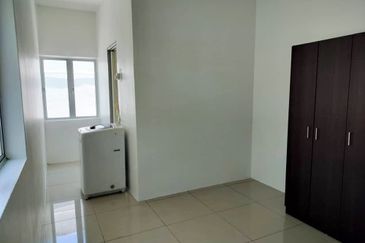 Taman Puncak Bougainvillea, Kuala Kangsar | Double Storey Corner House for Sale | Renovated 