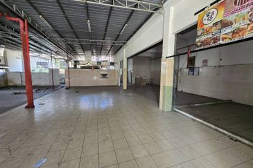 Menglembu | 4 Adjourning Shoplot for Rent 
