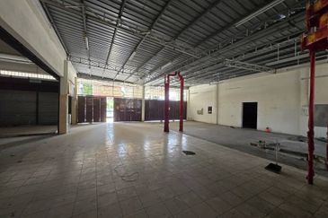 Menglembu | 4 Adjourning Shoplot for Rent 