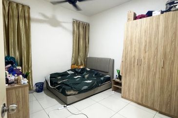 D'Summit Residences @ Kempas Utama