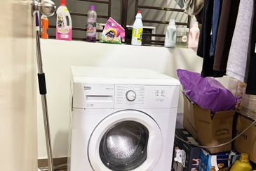 D'Summit Residences @ Kempas Utama