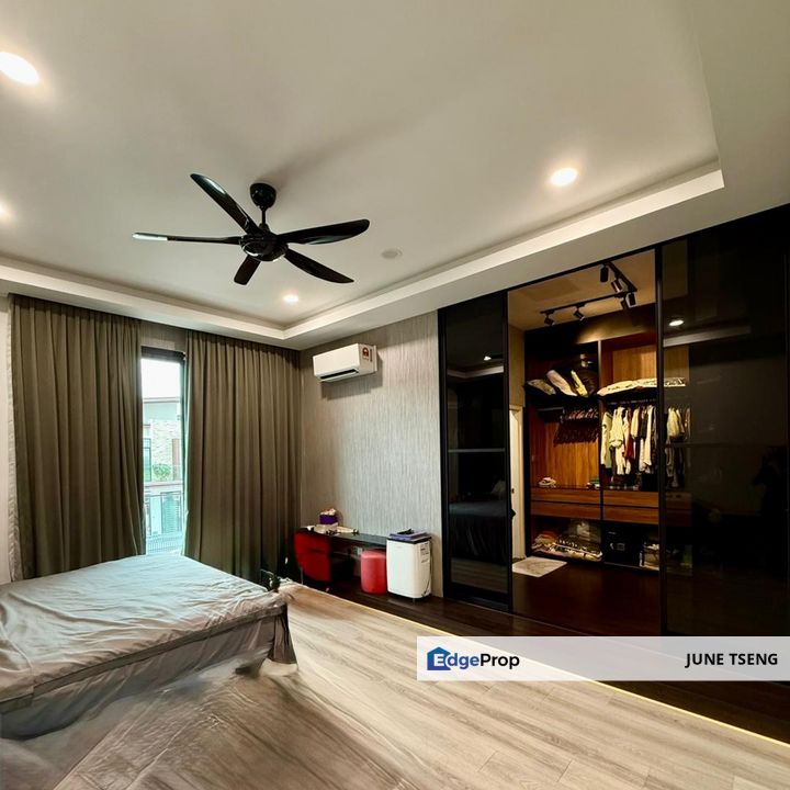 Bandar Cemerlang - 2 Storey Cluster House For Sale, Johor, Ulu Tiram