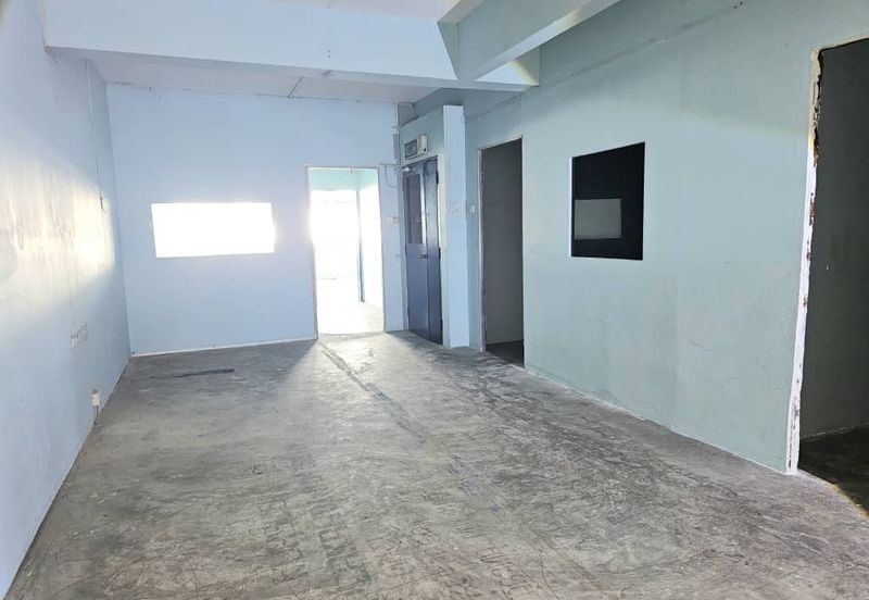 Ulu Tiram - 4 Storey Shop For Rent