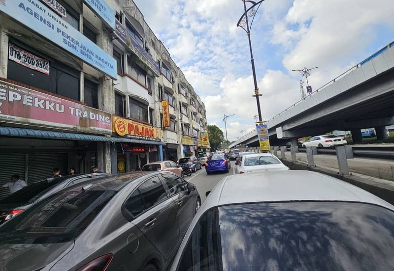 Ulu Tiram - 4 Storey Shop For Rent