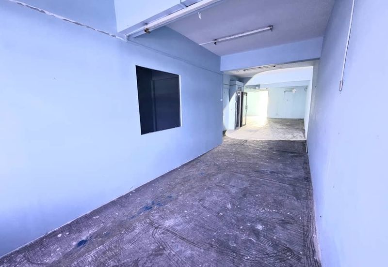 Ulu Tiram - 4 Storey Shop For Rent