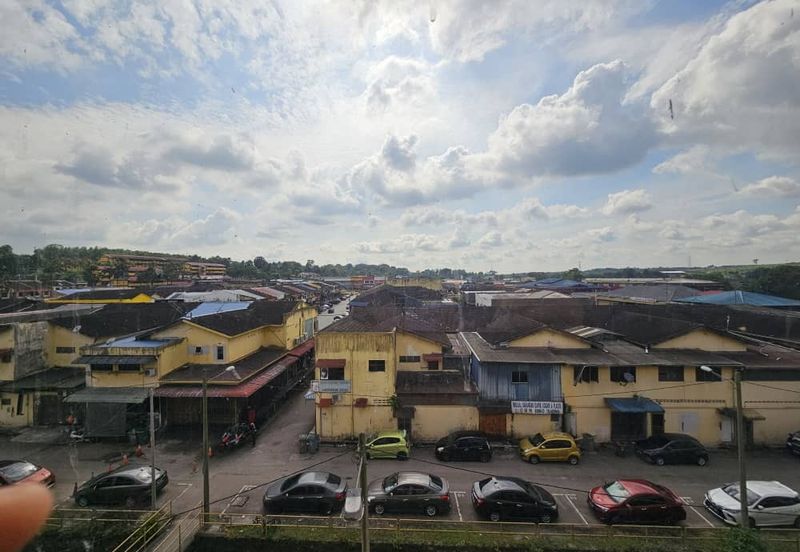 Ulu Tiram - 4 Storey Shop For Rent