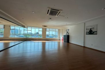 Dedaun Hijau (Greenfield Regency)