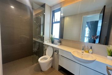 D'Summit Residences @ Kempas Utama