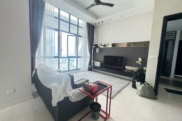 D'Summit Residences @ Kempas Utama