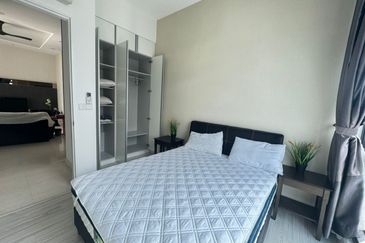 D'Summit Residences @ Kempas Utama