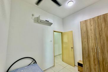 D'Summit Residences @ Kempas Utama