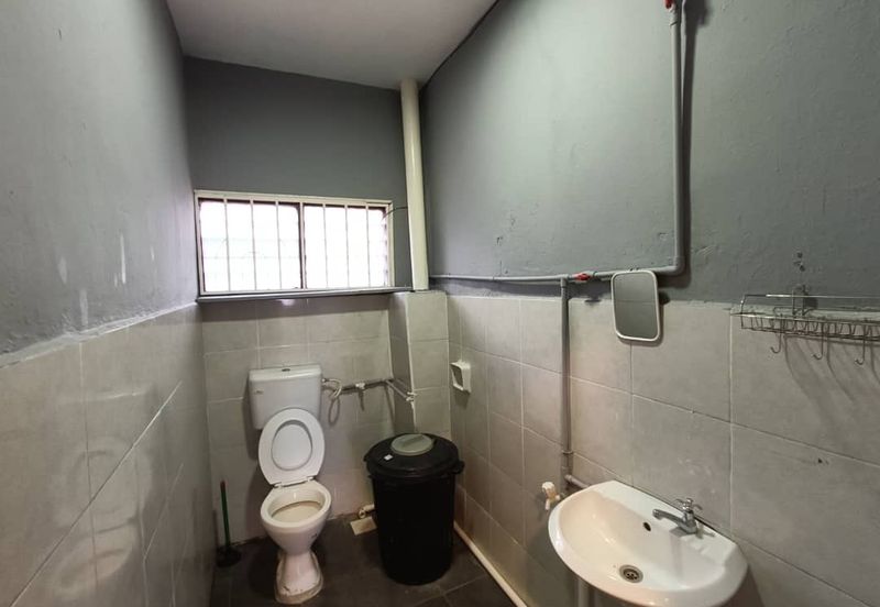 Double storey cluster setia tropika