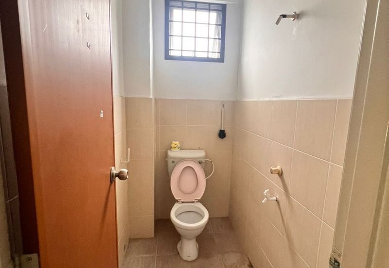 Jalan tropika kulai first floor 1st