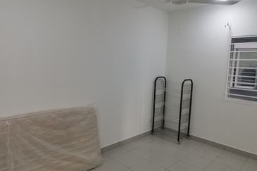 [Harmoni @ Eco Majestic] Partial Furnish, 3R2B, Semenyih, Beranang