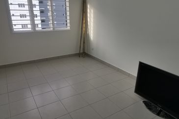 [Harmoni @ Eco Majestic] Partial Furnish, 3R2B, Semenyih, Beranang