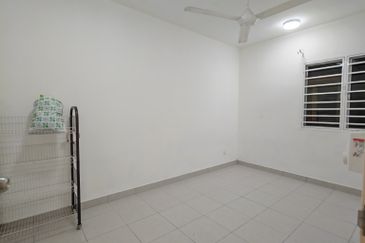 [Harmoni @ Eco Majestic] Partial Furnish, 3R2B, Semenyih, Beranang